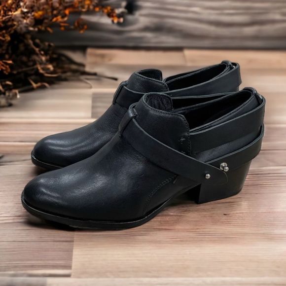 Rag & Bone Harley Boot in Black - Picture 12 of 15